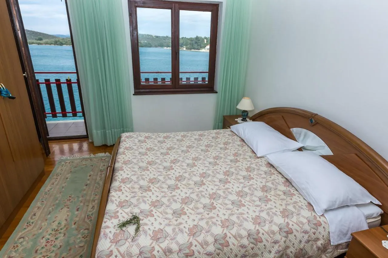 Pansion Alen - Dugi Otok Bed & Breakfast Luka