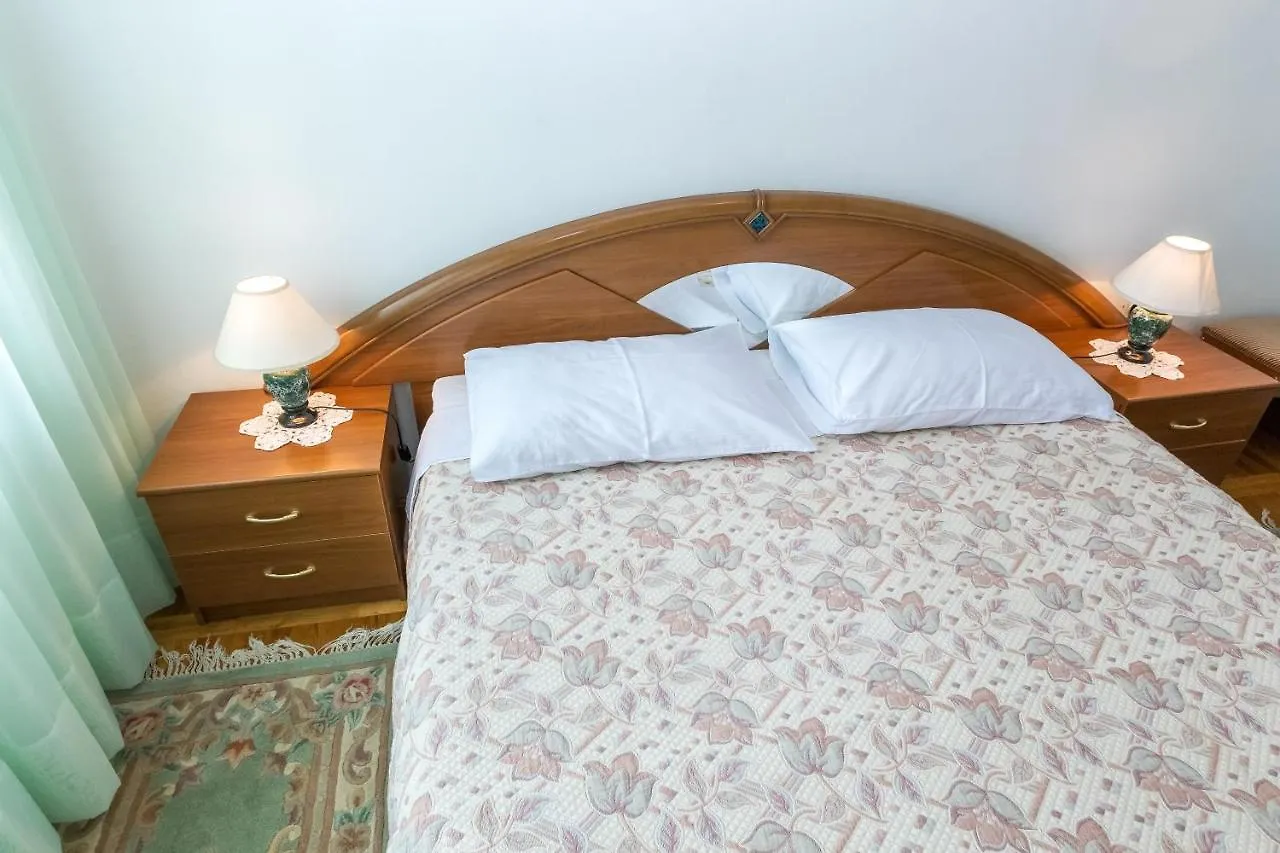 Pansion Alen - Dugi Otok Bed & Breakfast Luka  3*, Luka (Dugi Otok)